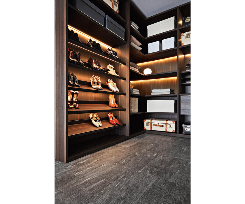High End Gliss Master Walk-in Closet by Molteni&C Casa Design Group