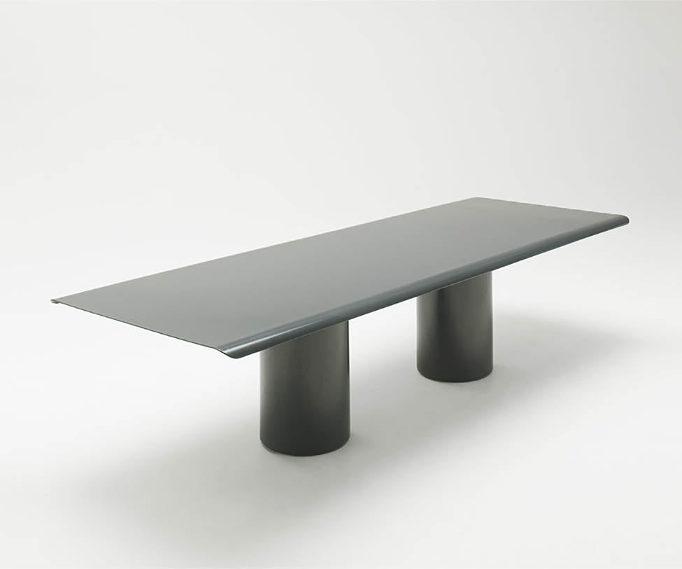Gon Outdoor Dining Table by Paola Lenti - Elegant Stainless Steel Design for Any Spaces | Casa Design Group
