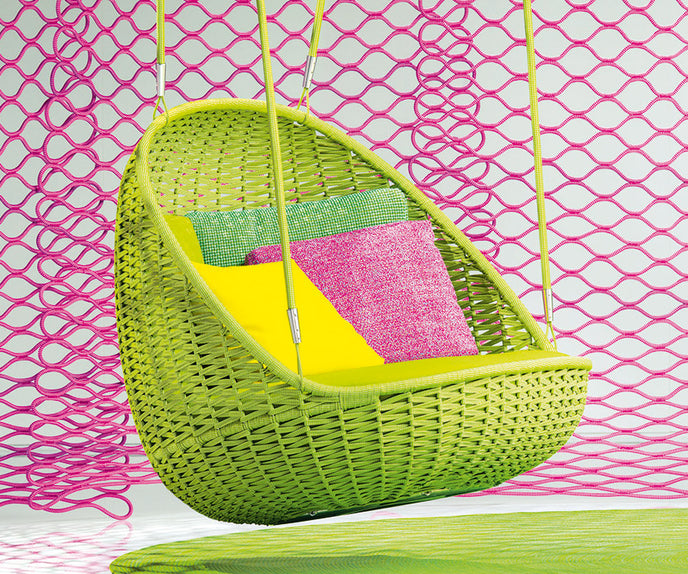 Stylish Grisella Outdoor Backdrops by Paola Lenti Casa Design Group