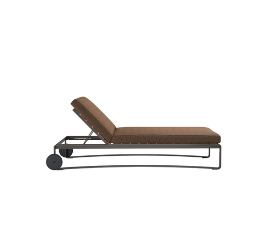 High End Guell Chaise Lounge by Molteni&C Casa Design Group
