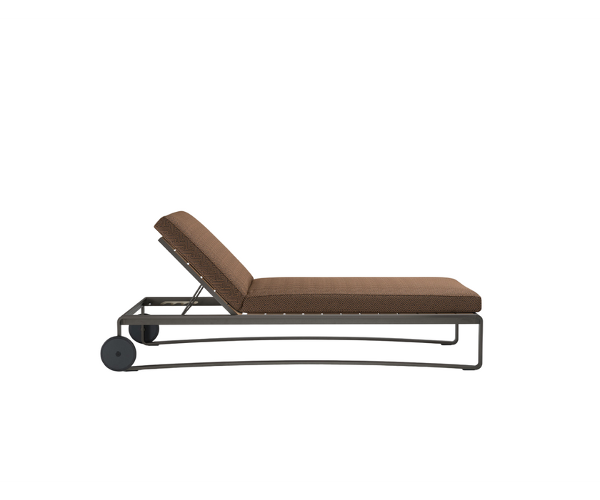 High End Guell Chaise Lounge by Molteni&C Casa Design Group