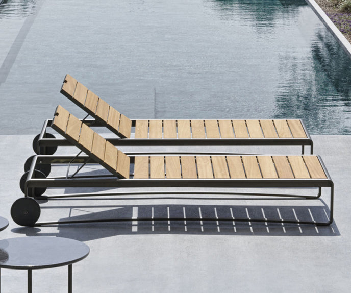 High End Guell Chaise Lounge by Molteni&C Casa Design Group