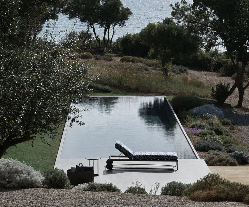 High End Guell Chaise Lounge by Molteni&C Casa Design Group