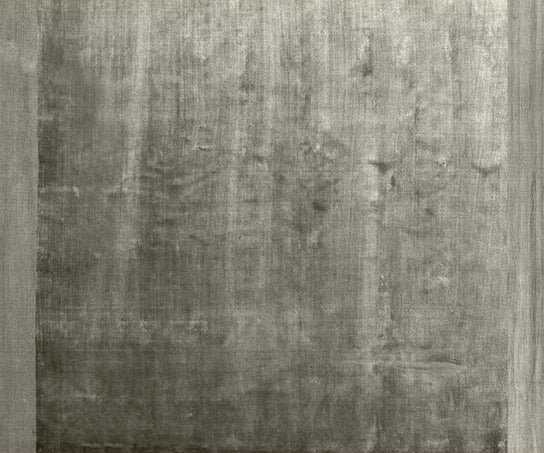 High End Hem Rug by Molteni&C Casa Design Group