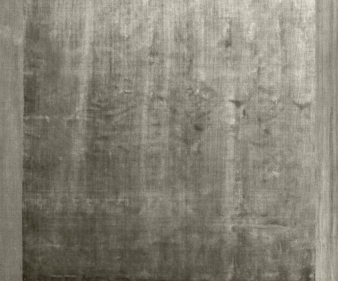 High End Hem Rug by Molteni&C Casa Design Group