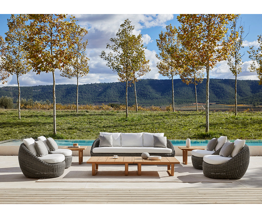 High End Heritage Curved 3 Seater Sofa by Point 1920 Casa Design Group0