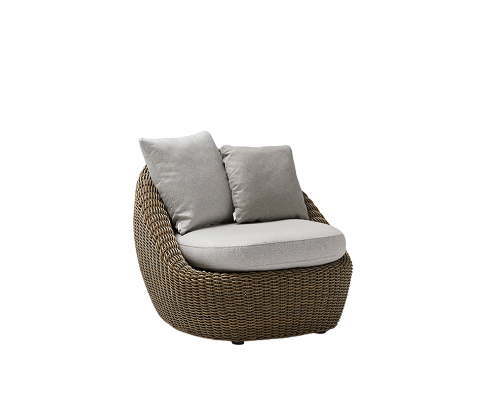 High End Heritage Curved Lounge Chair by Point 1920 Casa Design Group