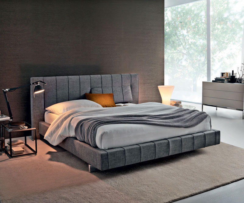 High End High-Wave Bed by Molteni&C Casa Design Group