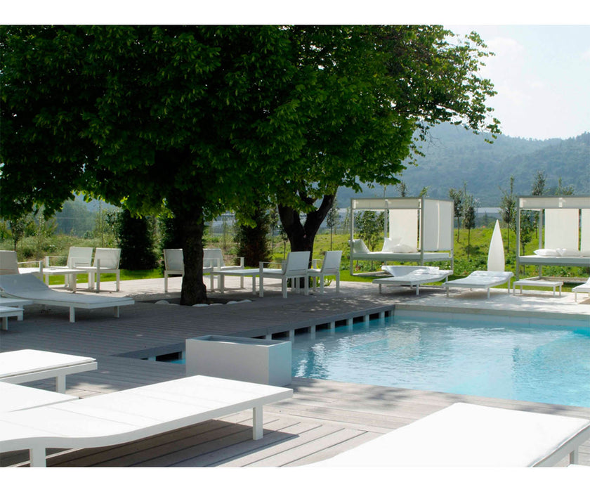 High end Raised Reclining Daybed by Gandia Blasco Casa Design