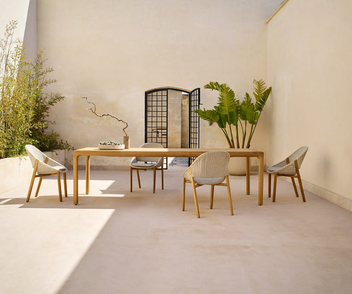 High End Illum Teak Dining Table by Tribù Casa Design Group