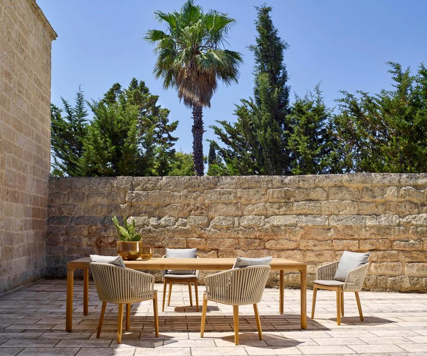 High End Illum Teak Dining Table by Tribù Casa Design Group