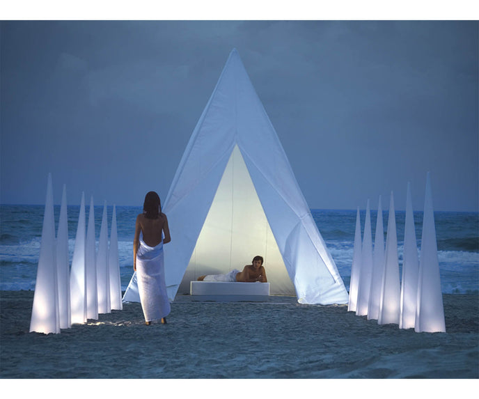 High end Wigwam Pavilion by Gandia Blasco Casa Design