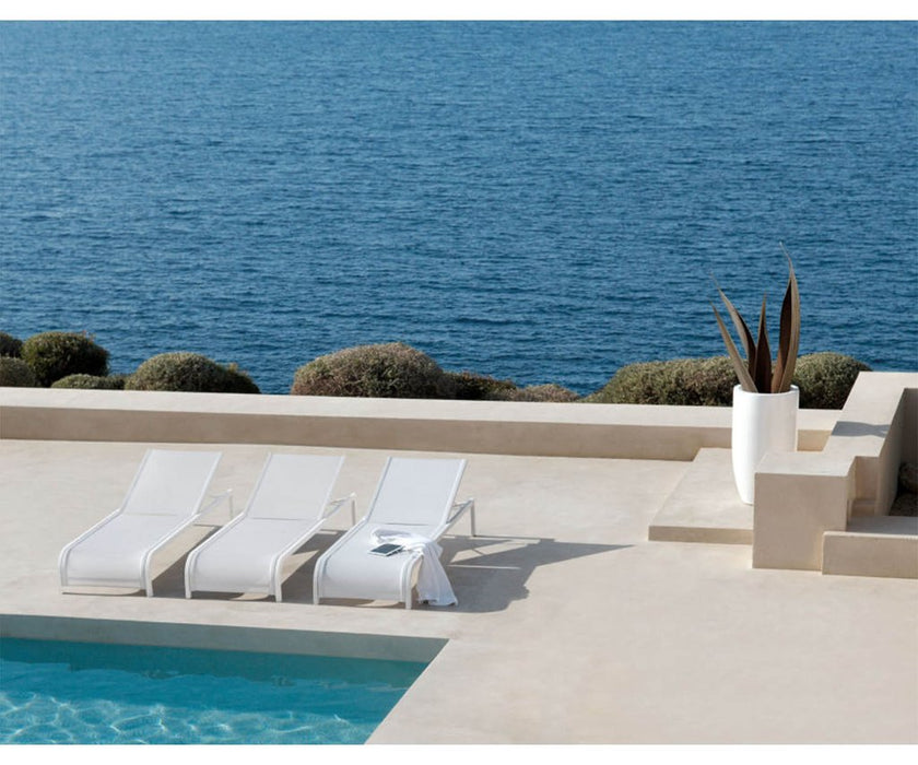 Latona Lounger Manutti
