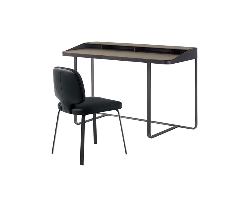 High end Twain Desk by Frag Casa Design