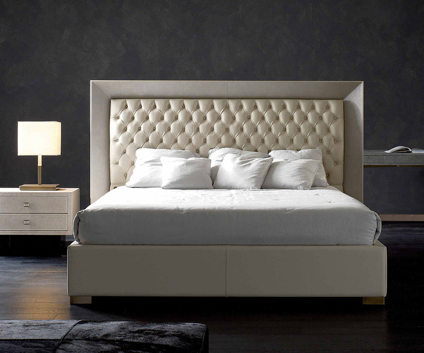 Kenya Bed Rugiano