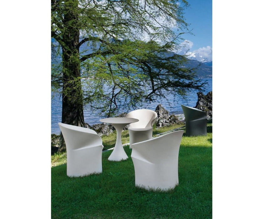 High end Kissi Kissi Outdoor Dining Table by Driade Casa Design