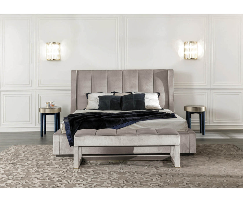 High end Kubrick Bed by Longhi Casa Design