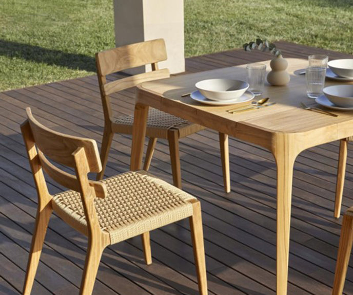 Paralel Square Dining Table Point 1920