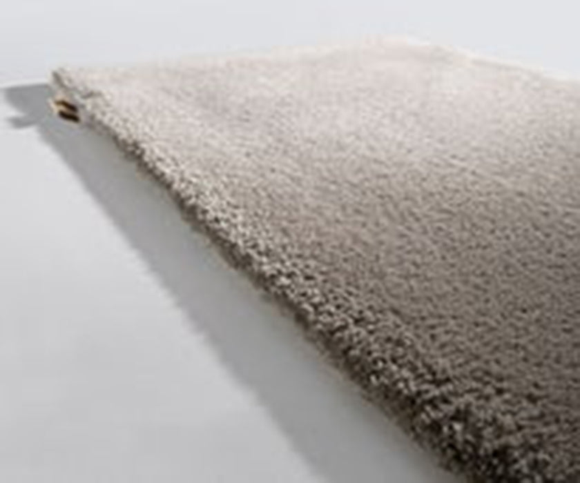 High end Queensilk Rug by Limited Edition Casa Design