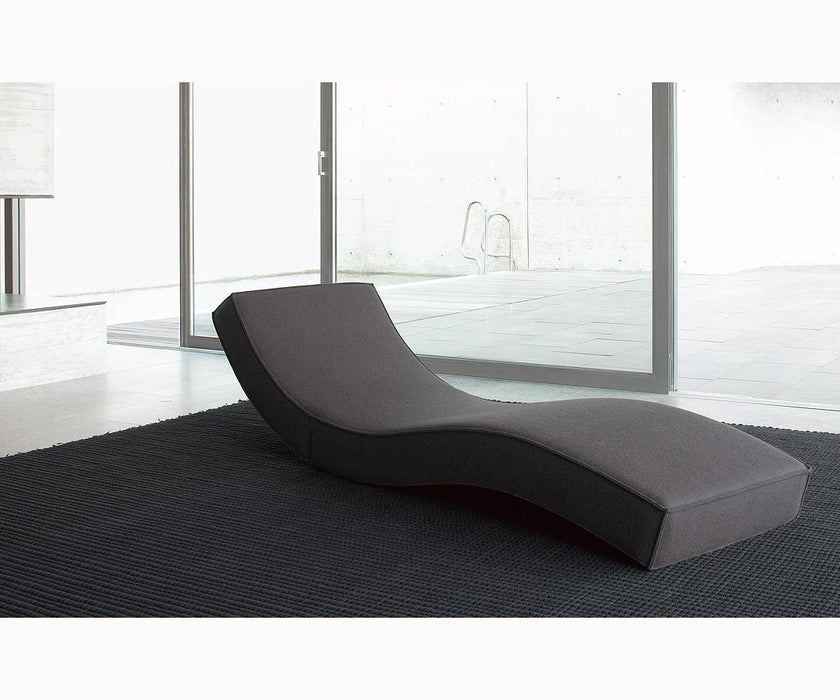 Modern Linea Chaise Longue by Paola Lenti with Adjustable Positions and Stylish Upholstery Casa Design Group