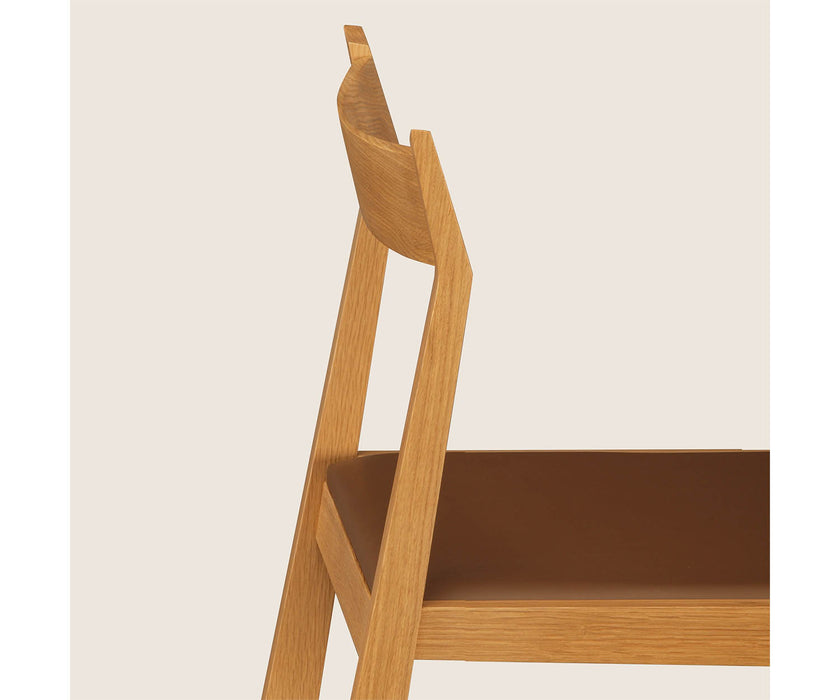 Lineground #2 Chair Skram