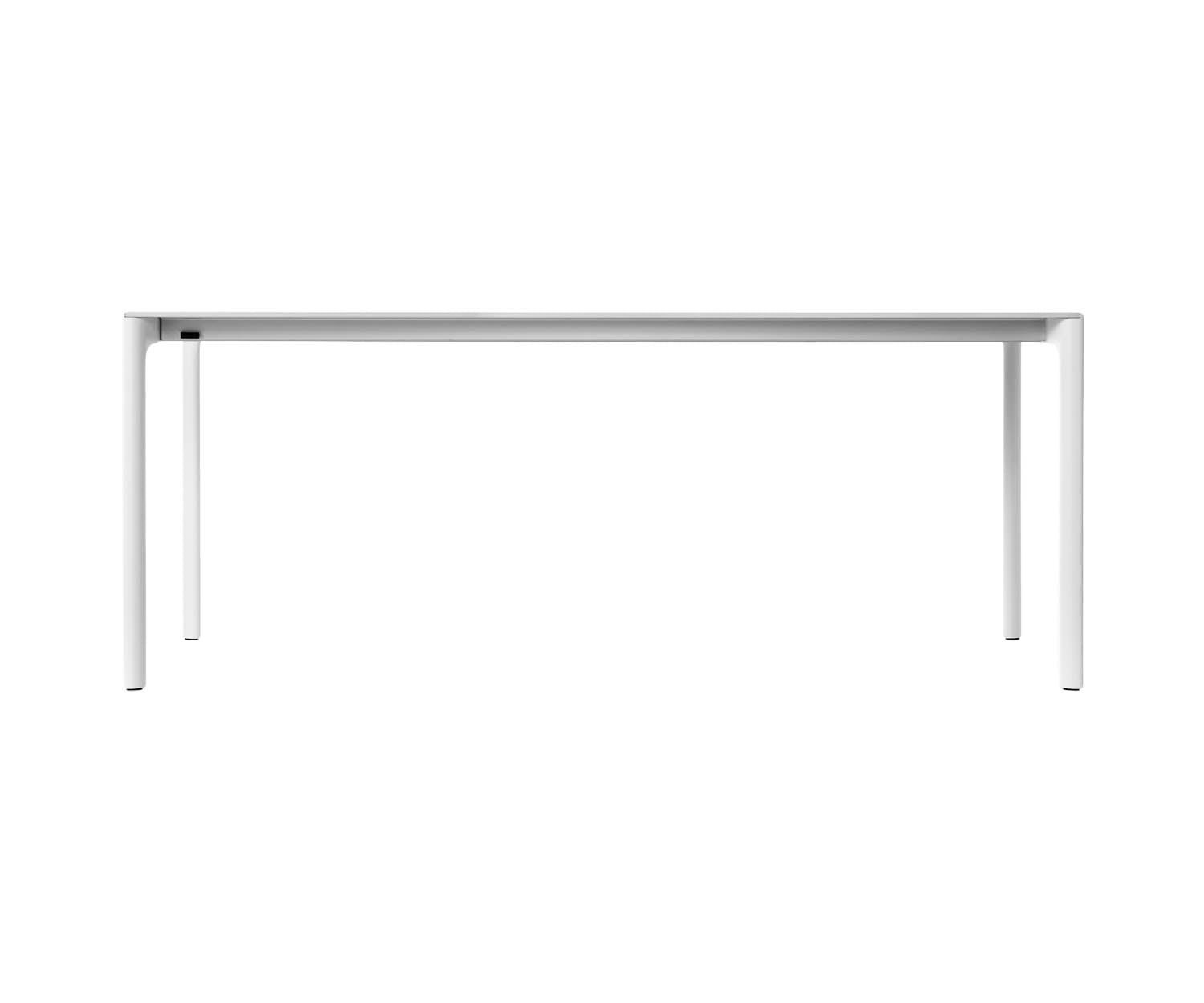 High end Maki Dining Table by Kristalia Casa Design