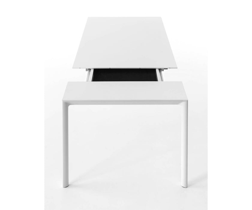 High end Maki Dining Table by Kristalia Casa Design