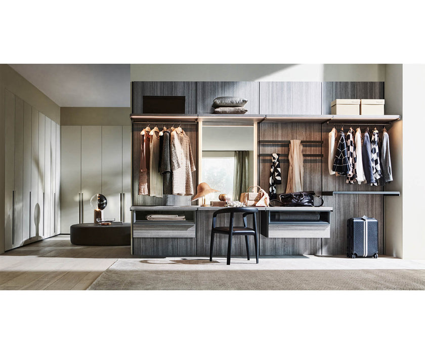 High End Master Dressing Walk-in Closet by Molteni&C Casa Design Group