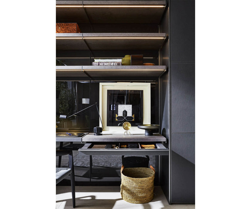 High End Master Dressing Walk-in Closet by Molteni&C Casa Design Group