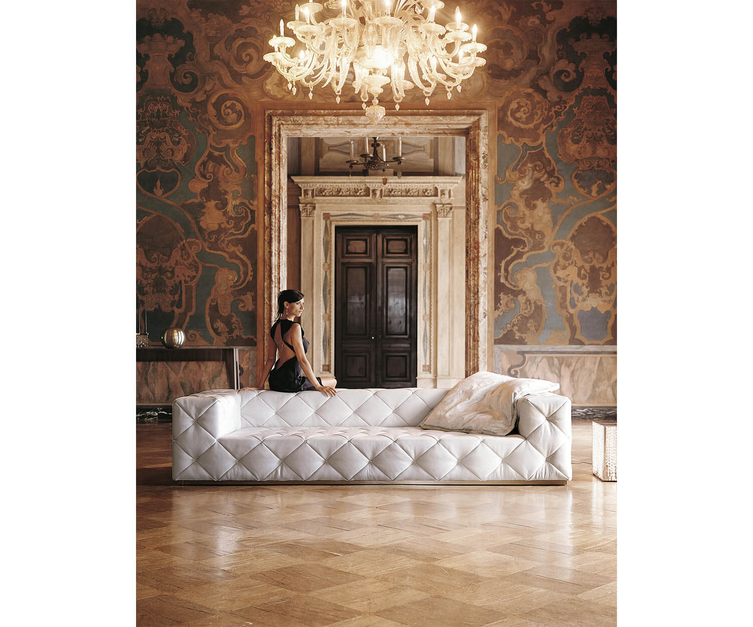 High end Must Sofa by Longhi Casa Design