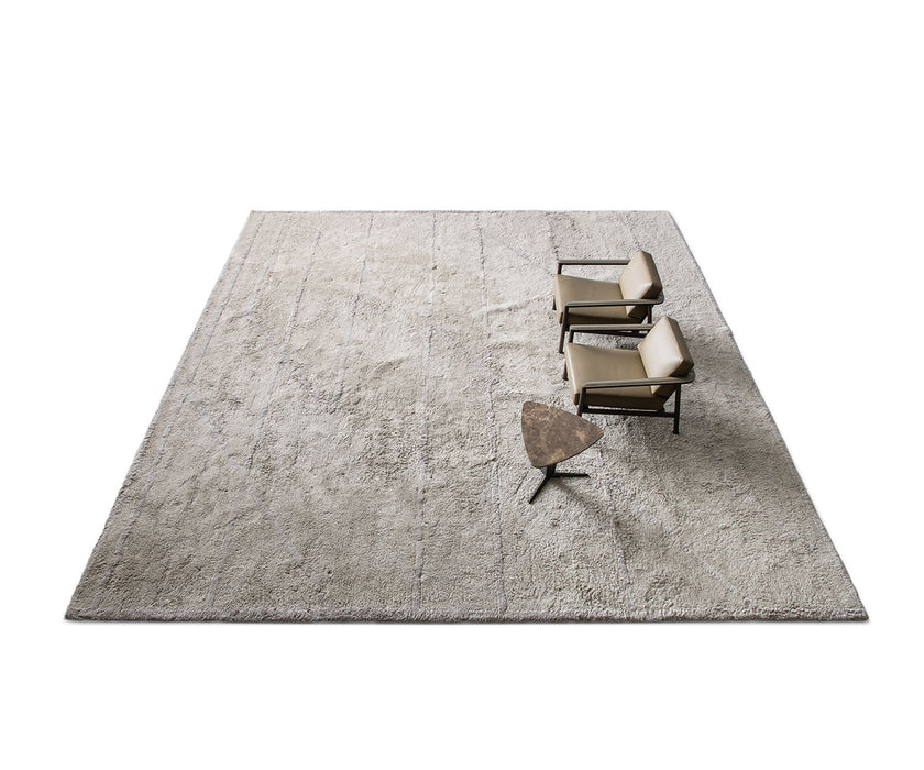High End Nahim Rug by Molteni&C Casa Design Group