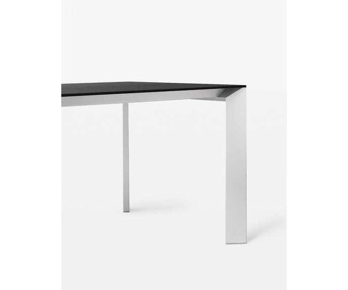 High end Nori Dining Table by Kristalia Casa Design