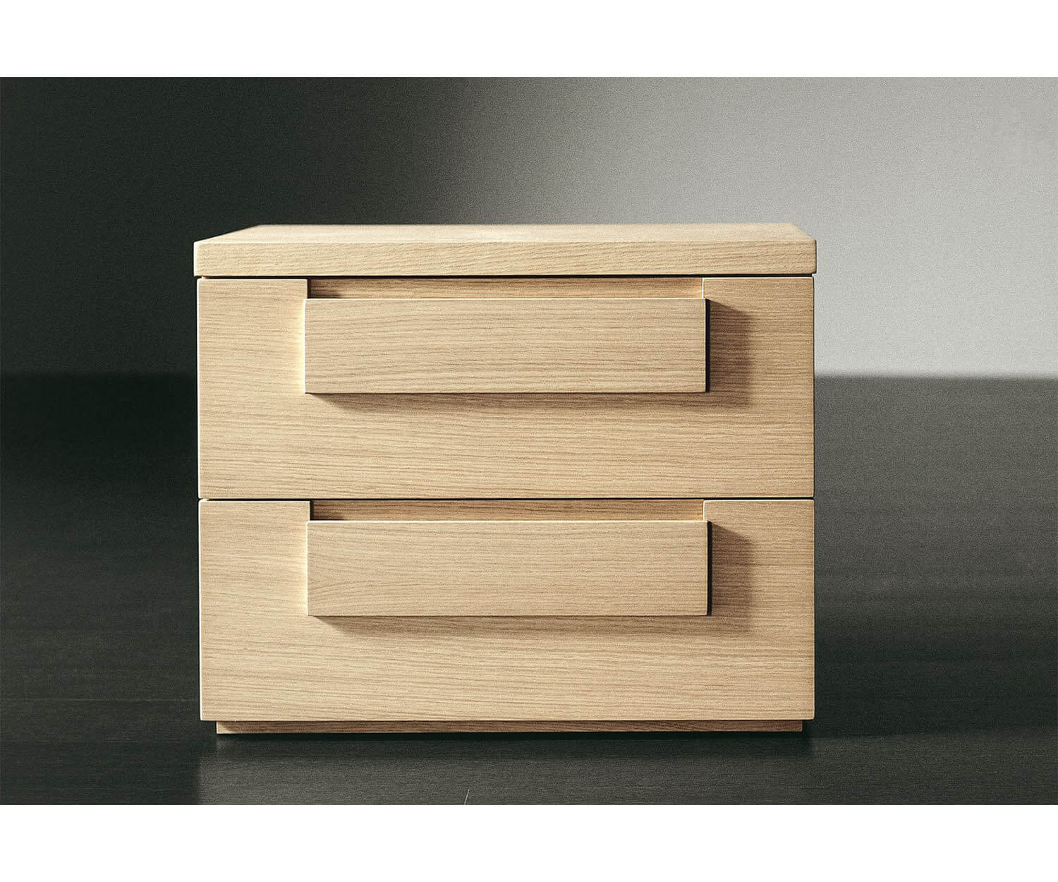 High End Note Nightstand by Meridiani Casa Design Group