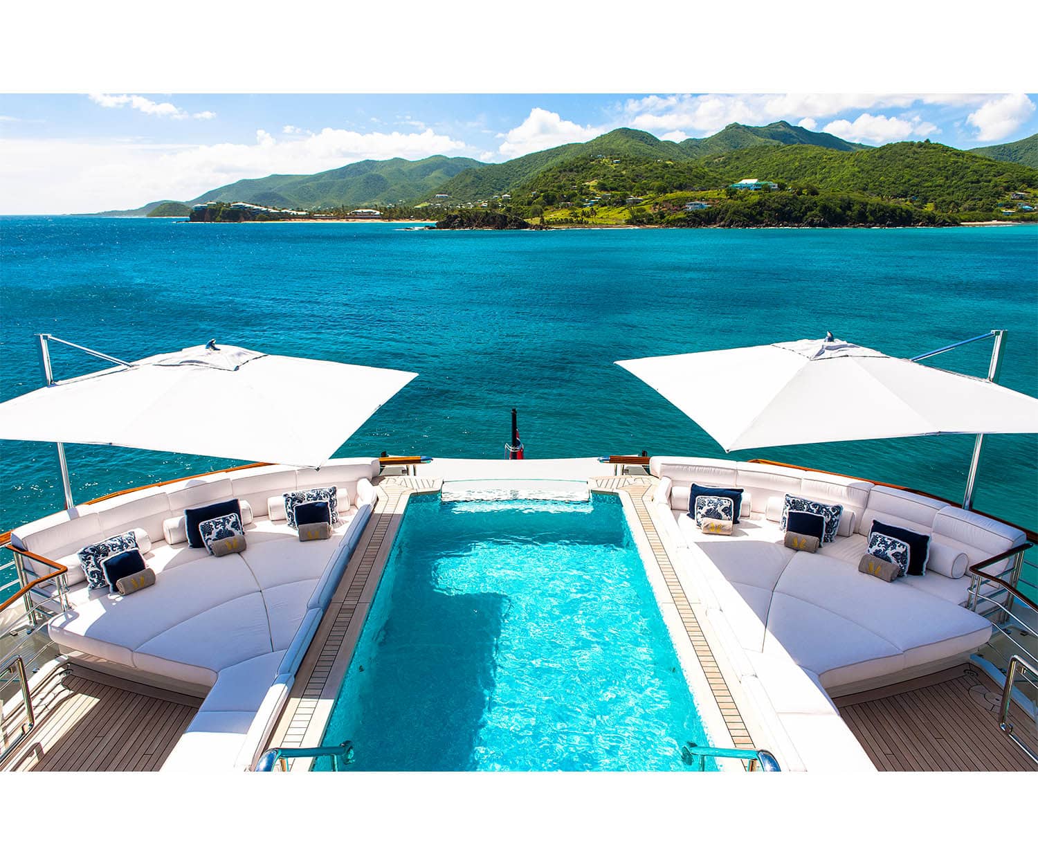 Durable marine-grade cantilever parasol by Tuuci – Casa Design Group