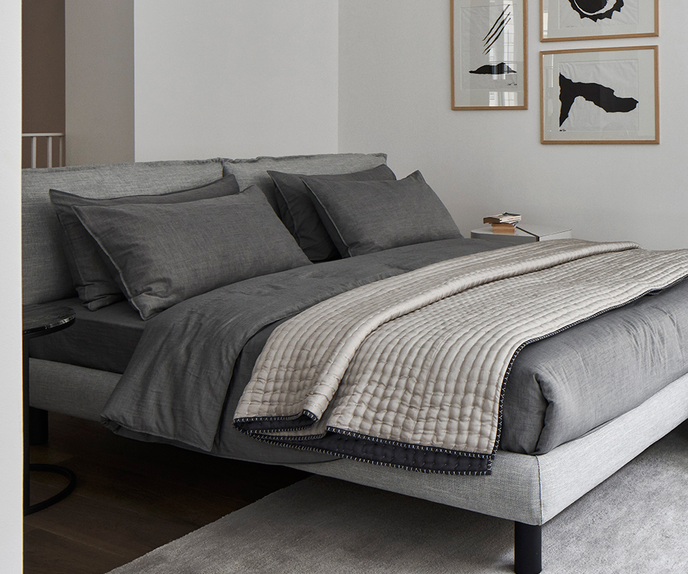 Oliver Elegant Upholstered Bed by Andrea Parisio for Meridiani | Casa Design Group