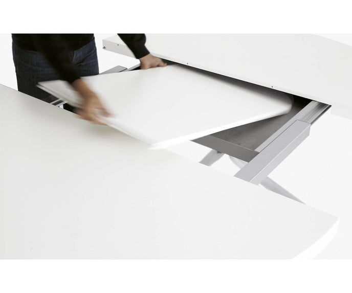 High end Oops Dining Table by Kristalia Casa Design