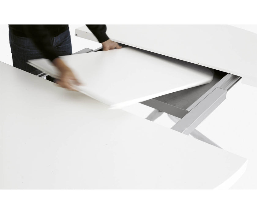 High end Oops Dining Table by Kristalia Casa Design