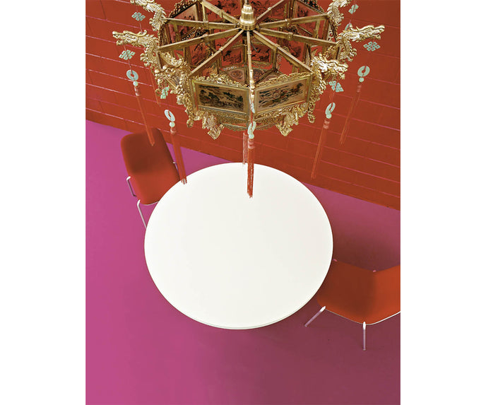 High end Oops Dining Table by Kristalia Casa Design