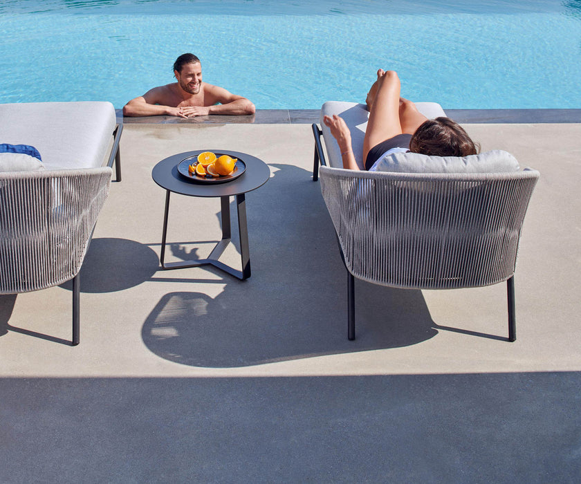 Giro Side Table | Manutti