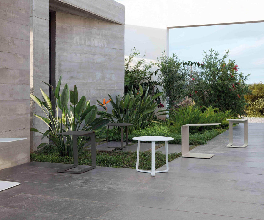 Giro Side Table | Manutti