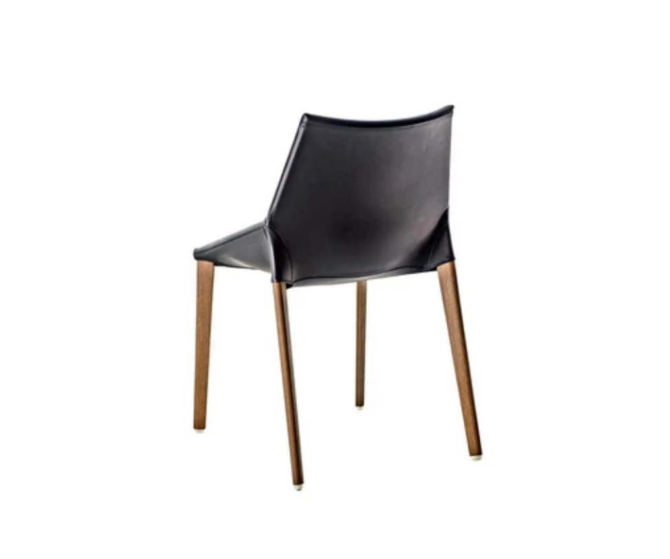 High End Outline Chair by Molteni&C Casa Design Group