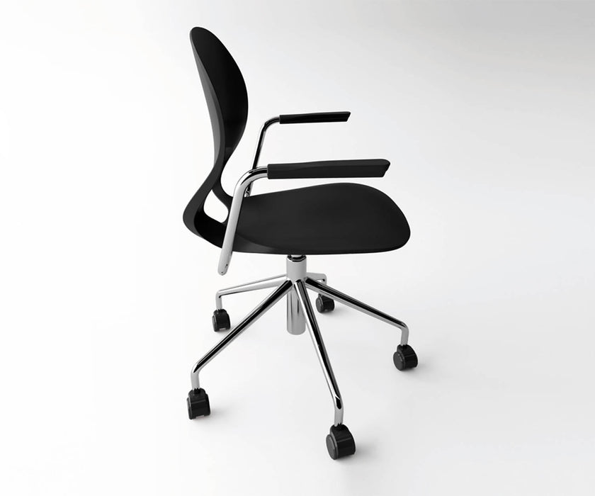 Pikaia with Castors Chair Kristalia