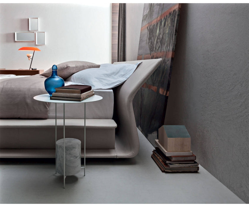 High End Panna Cotta Side Table by Molteni&C Casa Design Group