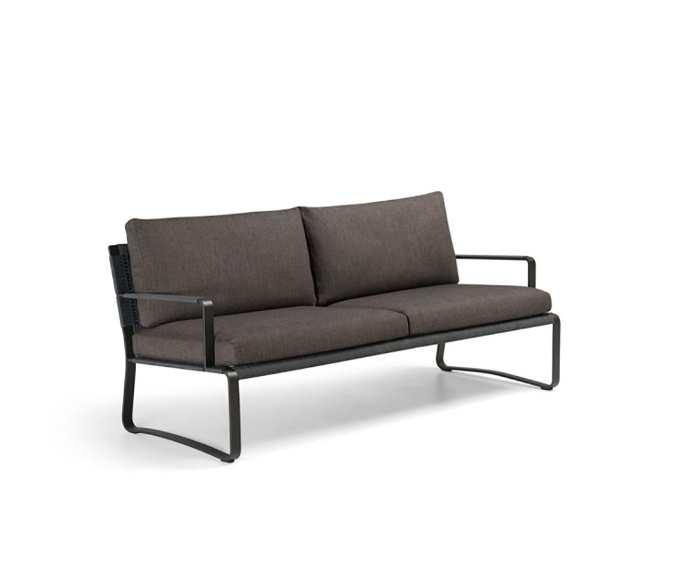 High End Phoenix Armchair by Molteni&C Casa Design Group
