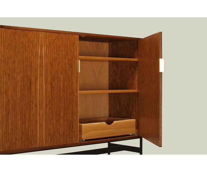 Piedmont Cabinet-On-Stand Skram