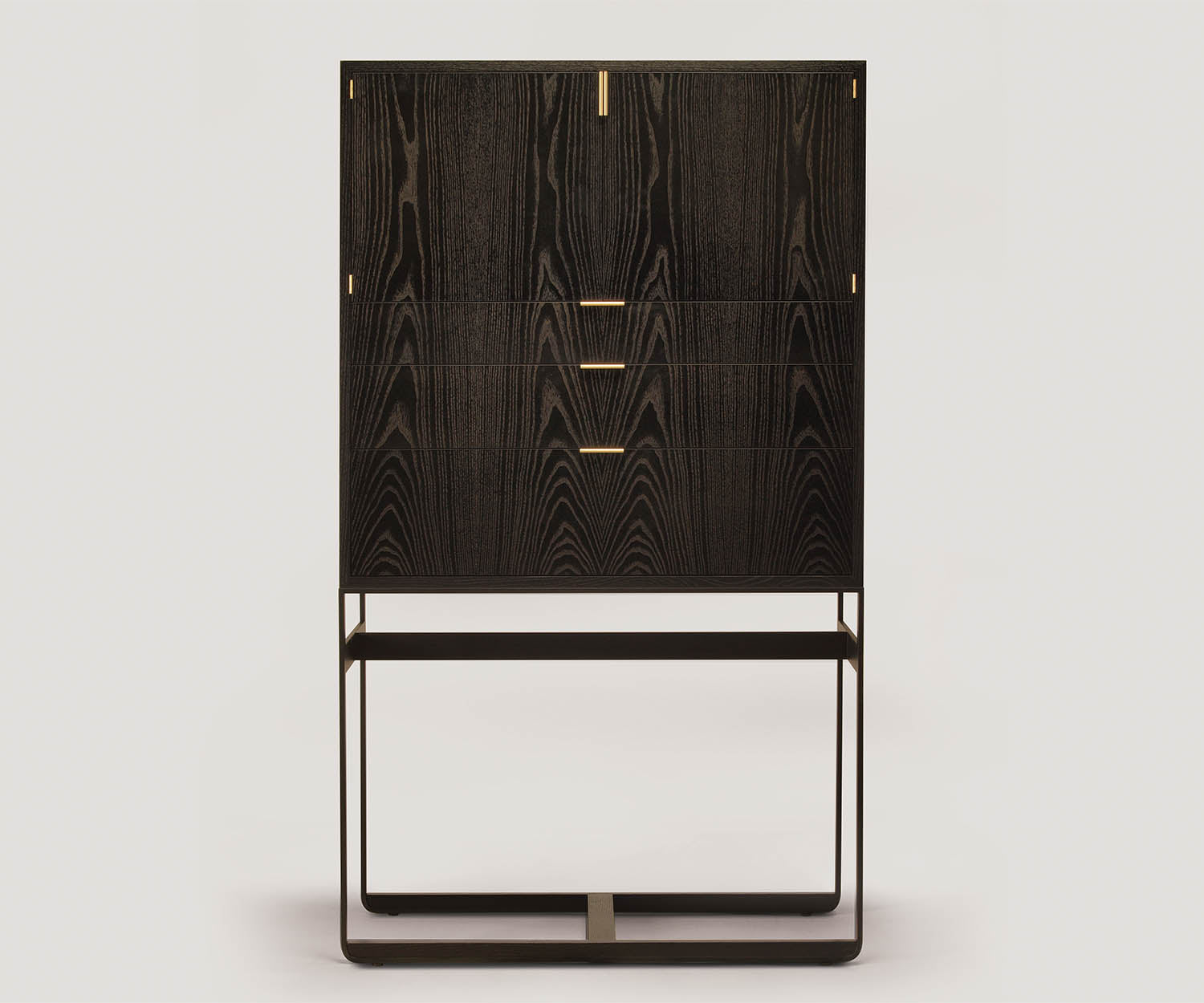 Piedmont Chest-On-Stand Skram