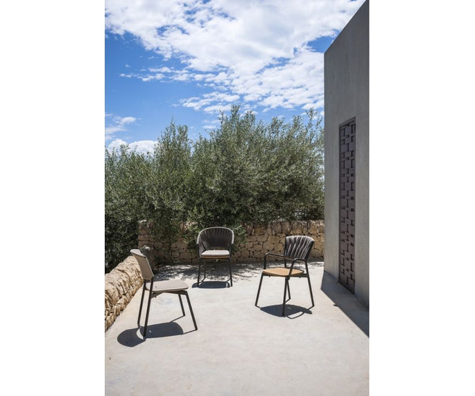 Stylish Piper 122 Comfort Outdoor Dining Chair by Roda with Aluminum Frame | Casa Design Group