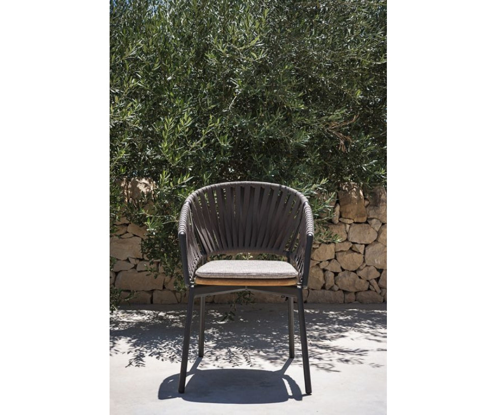 Stylish Piper 122 Comfort Outdoor Dining Chair by Roda with Aluminum Frame | Casa Design Group