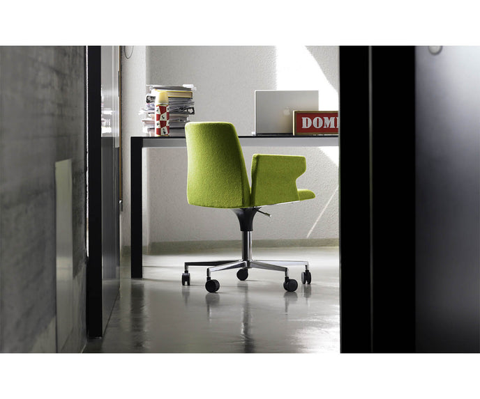 Plate 50 with Castors Desk Chair Kristalia