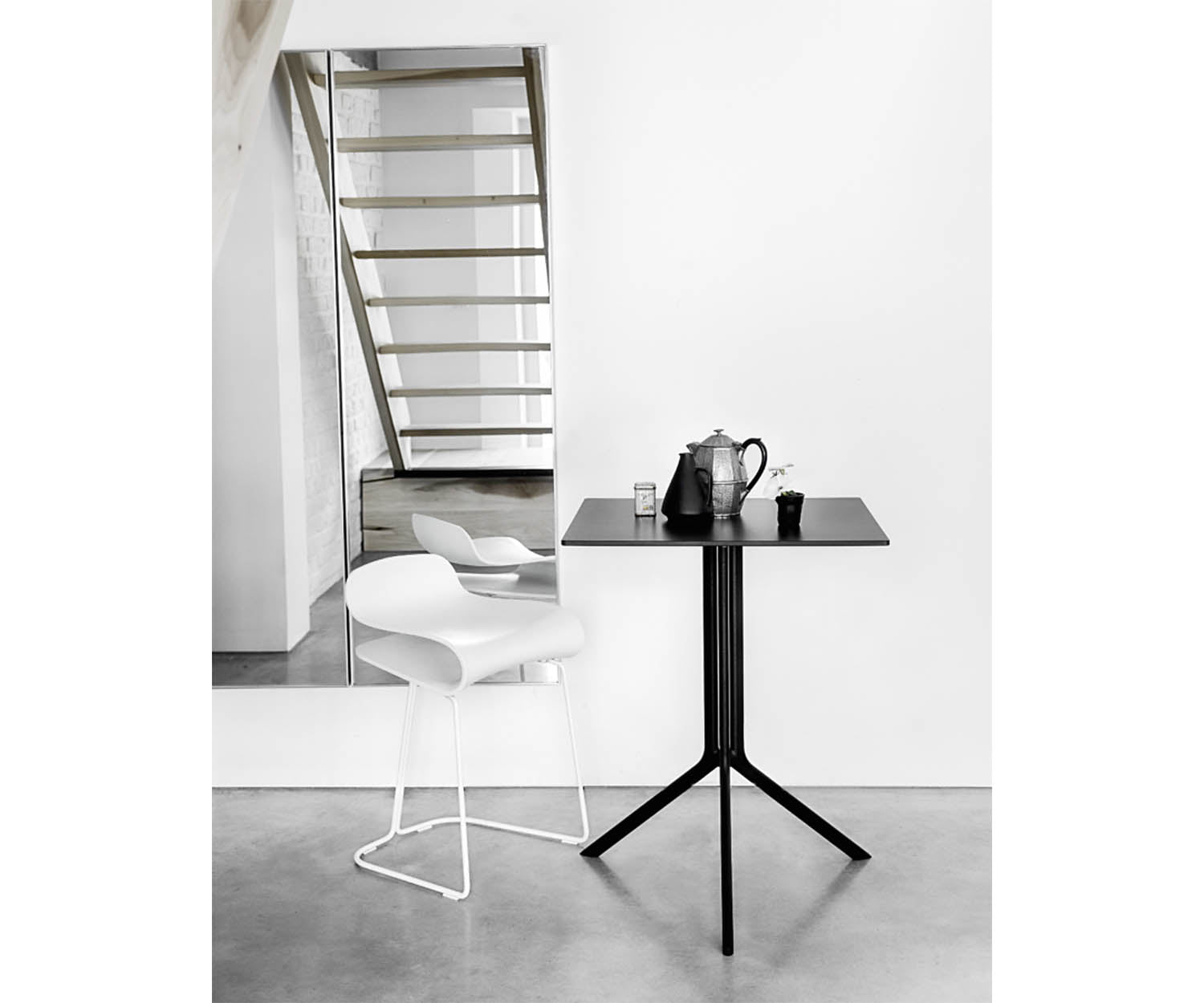 High end Poule Bar Table by Kristalia Casa Design